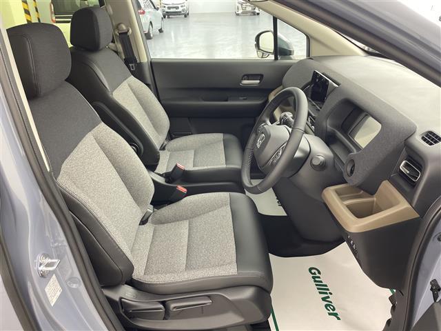 フリード ｅ：ＨＥＶエアー　ＥＸ　登録済未使用車　温シート　ＢＳＭ　両側電動　ＬＥＤ　１５インチアルミホイール　オートハイビーム　コーナーセンサー　レーダークルーズコントロール　衝突軽減システム　レーンキープアシスト　ＵＳＢ（26枚目）