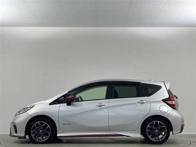 ノート ｅ－パワーニスモ　純正ナビ　全方位　液晶ミラー　フルセグ　ＥＴＣ　レーンキープアシスト　衝突軽減ブレーキ　ステアリング　スイッチ　Ｂｌｕｅｔｏｏｔｈ　ドライブレコーダー　純正１６インチホイール　フォグライト（42枚目）