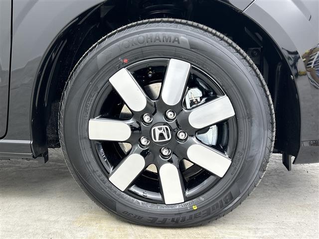 フリード e:HEVエアー EX 登録済未使用車 純正9型ナビ 温シート LED バックカメラ Bluetooth USB端子 フルセグTV BSM ホンダセンシング スマートキー 両側電動 純正15インチAW 衝突被害軽減システム(20枚目)