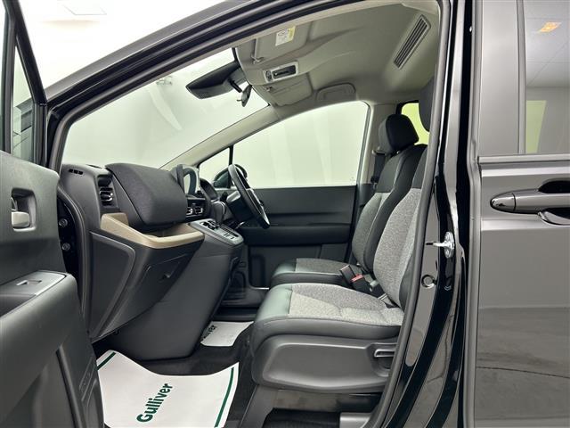 フリード e:HEVエアー EX 登録済未使用車 純正9型ナビ 温シート LED バックカメラ Bluetooth USB端子 フルセグTV BSM ホンダセンシング スマートキー 両側電動 純正15インチAW 衝突被害軽減システム(26枚目)