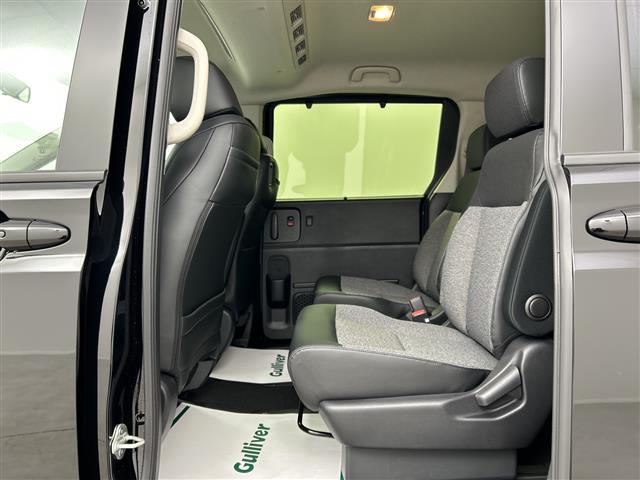 フリード e:HEVエアー EX 登録済未使用車 純正9型ナビ 温シート LED バックカメラ Bluetooth USB端子 フルセグTV BSM ホンダセンシング スマートキー 両側電動 純正15インチAW 衝突被害軽減システム(30枚目)