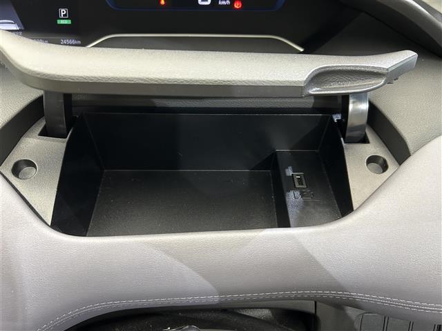 セレナ ｅ－パワー　ハイウェイスターＶ　プロパイロット　純正１０インチナビゲーション　Ｂｌｕｅｔｏｏｔｈ／フルセグテレビ／ＤＶＤ　フリップダウンモニター　アラウンドビューモニター　両側パワースライドドア　ＬＥＤヘッドライト　ドラレコ（36枚目）