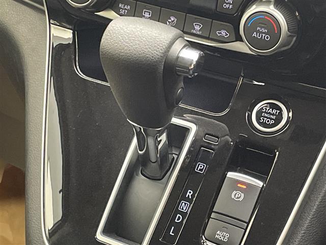セレナ ハイウェイスターV 純正10インチナビ/Bluetooth/フルセグ/USB/バックカメラ/プロパイロット/フリップダウンモニター/両側電動スライドドア/衝突被害軽減ブレーキ/レーンキープアシスト/前後コーナーセンサー(7枚目)