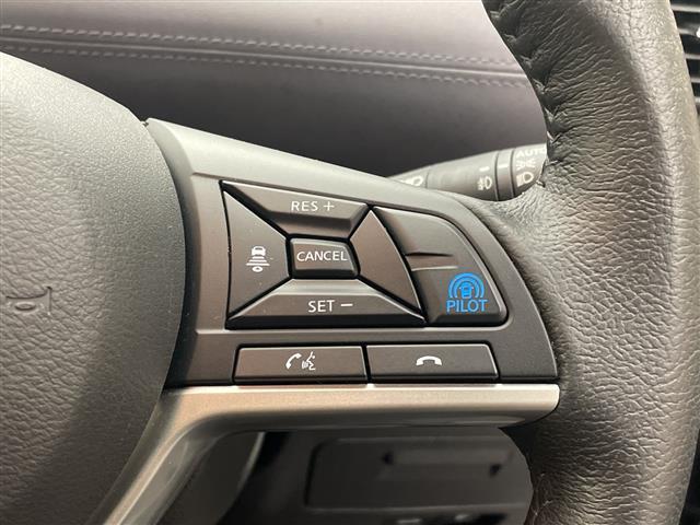 セレナ ハイウェイスターV 純正10インチナビ/Bluetooth/フルセグ/USB/バックカメラ/プロパイロット/フリップダウンモニター/両側電動スライドドア/衝突被害軽減ブレーキ/レーンキープアシスト/前後コーナーセンサー(8枚目)