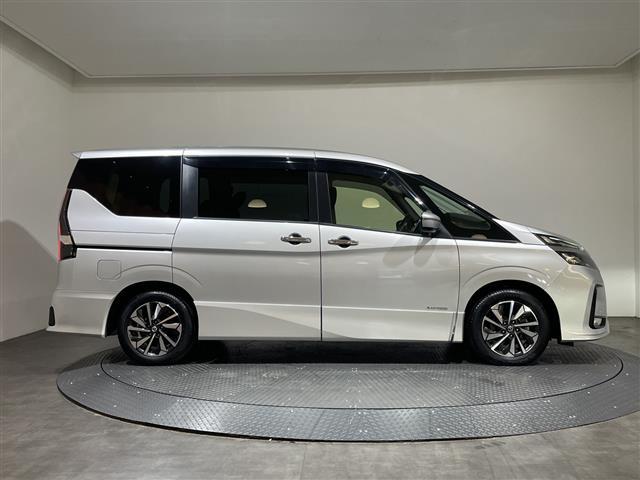 セレナ ハイウェイスターV 純正10インチナビ/Bluetooth/フルセグ/USB/バックカメラ/プロパイロット/フリップダウンモニター/両側電動スライドドア/衝突被害軽減ブレーキ/レーンキープアシスト/前後コーナーセンサー(17枚目)