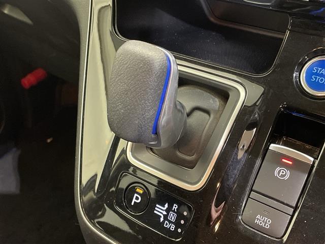 セレナ e-パワー ハイウェイスターV 10型ナビ/フルセグ/Bluetooth/USB/全方位カメラ/後席モニター/衝突軽減ブレーキ/ETC/前方ドライブレコーダー/両側パワースライドドア/前後コーナーセンサー/レーンキープアシスト(29枚目)