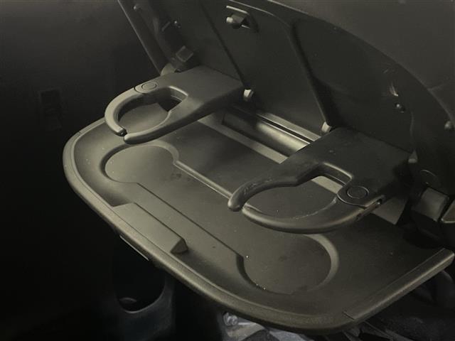 セレナ e-パワー ハイウェイスターV 10型ナビ/フルセグ/Bluetooth/USB/全方位カメラ/後席モニター/衝突軽減ブレーキ/ETC/前方ドライブレコーダー/両側パワースライドドア/前後コーナーセンサー/レーンキープアシスト(31枚目)