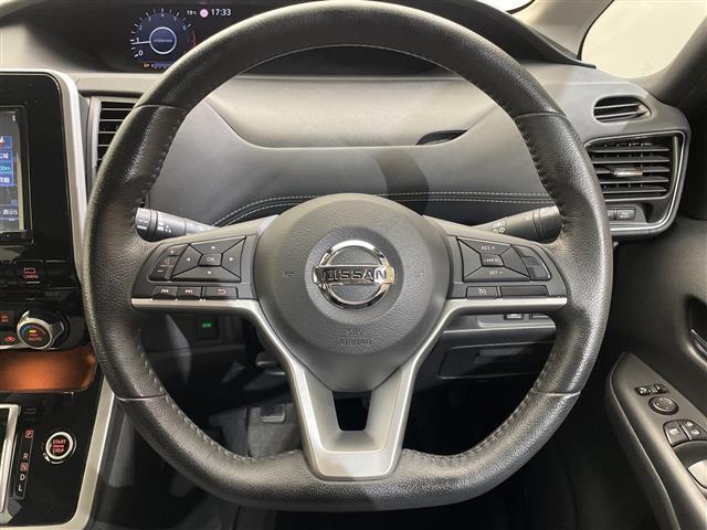 セレナ ハイウェイスター VセレクションII 8型ナビ/フルセグ/Bluetooth/USB/全方位カメラ/ALPINE後席モニター/衝突軽減ブレーキ/クルーズコントロール/ETC/前方ドライブレコーダー/両側パワースライドドア(23枚目)