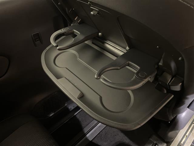 セレナ ハイウェイスター VセレクションII 8型ナビ/フルセグ/Bluetooth/USB/全方位カメラ/ALPINE後席モニター/衝突軽減ブレーキ/クルーズコントロール/ETC/前方ドライブレコーダー/両側パワースライドドア(28枚目)