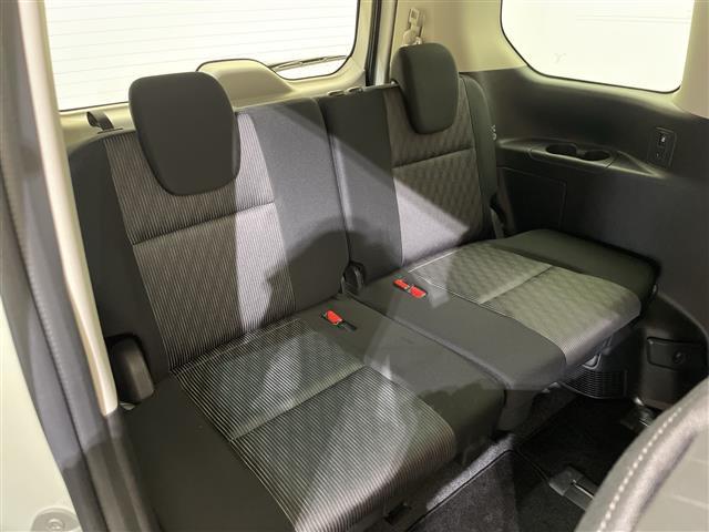 セレナ e-パワー ハイウェイスターV 10型ナビ/フルセグ/Bluetooth/USB/全方位カメラ/後席モニター/衝突軽減ブレーキ/レーダークルーズコントロール/ETC/前方ドライブレコーダー/両側パワースライドドア(13枚目)