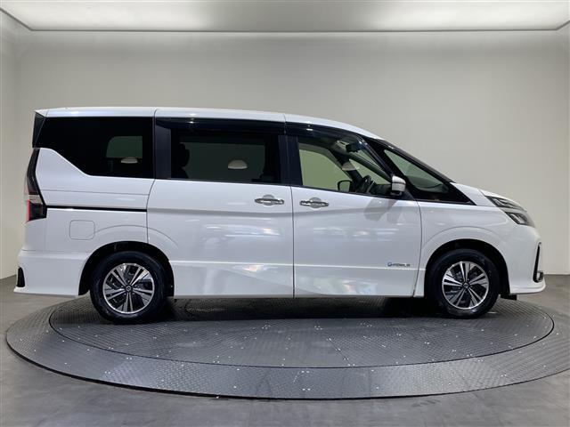 セレナ e-パワー ハイウェイスターV 10型ナビ/フルセグ/Bluetooth/USB/全方位カメラ/後席モニター/衝突軽減ブレーキ/レーダークルーズコントロール/ETC/前方ドライブレコーダー/両側パワースライドドア(18枚目)