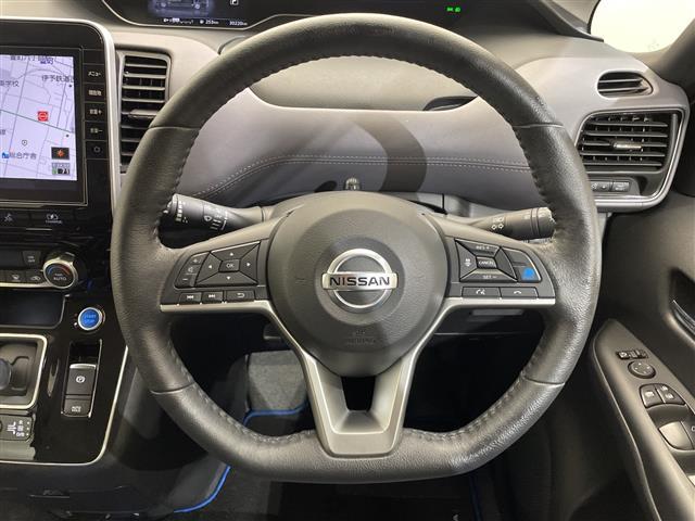 セレナ e-パワー ハイウェイスターV 10型ナビ/フルセグ/Bluetooth/USB/全方位カメラ/後席モニター/衝突軽減ブレーキ/レーダークルーズコントロール/ETC/前方ドライブレコーダー/両側パワースライドドア(26枚目)