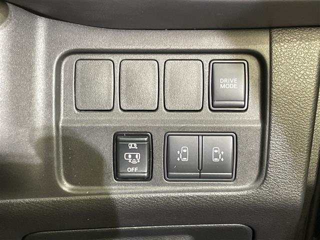 セレナ e-パワー ハイウェイスターV 10型ナビ/フルセグ/Bluetooth/USB/全方位カメラ/後席モニター/衝突軽減ブレーキ/レーダークルーズコントロール/パーキングアシスト/ETC/前方ドライブレコーダー/両側パワースライドドア(6枚目)