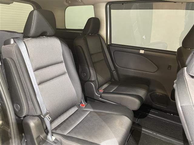 セレナ e-パワー ハイウェイスターV 10型ナビ/フルセグ/Bluetooth/USB/全方位カメラ/後席モニター/衝突軽減ブレーキ/レーダークルーズコントロール/パーキングアシスト/ETC/前方ドライブレコーダー/両側パワースライドドア(10枚目)