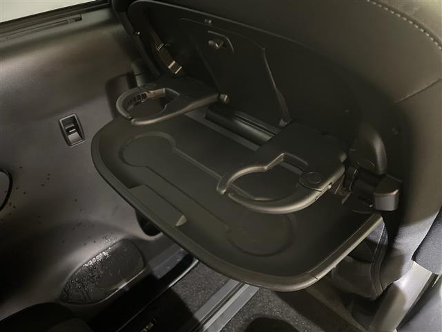セレナ e-パワー ハイウェイスターV 10型ナビ/フルセグ/Bluetooth/USB/全方位カメラ/後席モニター/衝突軽減ブレーキ/レーダークルーズコントロール/パーキングアシスト/ETC/前方ドライブレコーダー/両側パワースライドドア(30枚目)