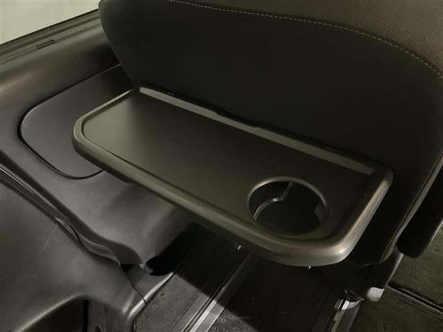 セレナ e-パワー ハイウェイスターV 10型ナビ/フルセグ/Bluetooth/USB/全方位カメラ/後席モニター/衝突軽減ブレーキ/レーダークルーズコントロール/パーキングアシスト/ETC/前方ドライブレコーダー/両側パワースライドドア(31枚目)