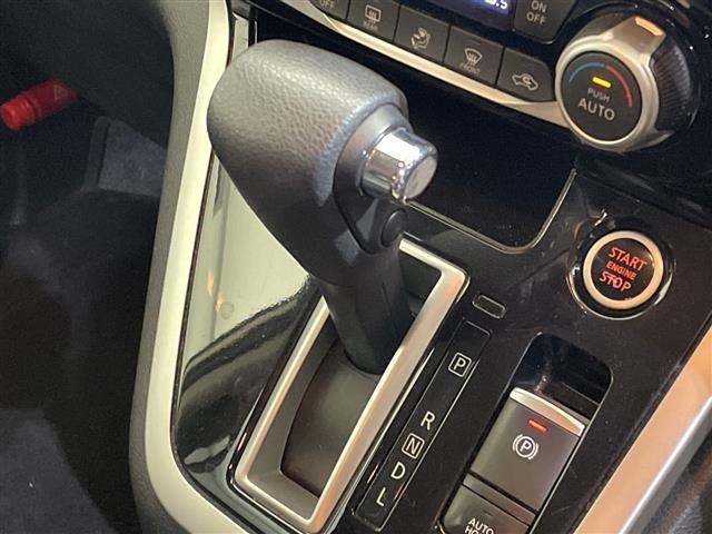 セレナ ハイウェイスター プロパイロットエディション 9型ナビ/フルセグ/Bluetooth/USB/バックカメラ/後席モニター/衝突軽減ブレーキ/レーダークルーズコントロール/ETC/ドライブレコーダー/両側パワースライドドア/前後コーナーセンサー(27枚目)
