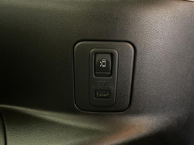 セレナ ハイウェイスター プロパイロットエディション 9型ナビ/フルセグ/Bluetooth/USB/バックカメラ/後席モニター/衝突軽減ブレーキ/レーダークルーズコントロール/ETC/ドライブレコーダー/両側パワースライドドア/前後コーナーセンサー(38枚目)