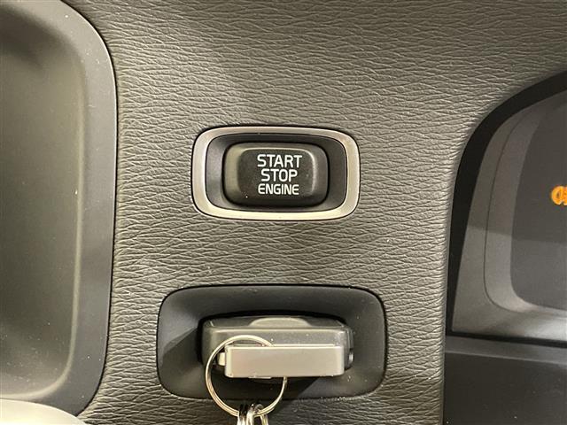 S60 ドライブe 純正ナビ/ワンセグ/Bluetooth/USB/ETC/クルーズコントロール/衝突被害軽減ブレーキ/DN席パワーシート/レザーシート/DN席シートヒーター/コーナーセンサー/LEDヘッドライト(7枚目)