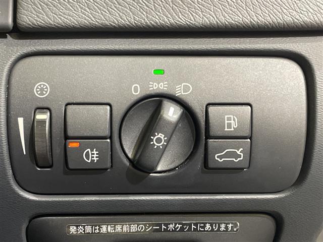 S60 ドライブe 純正ナビ/ワンセグ/Bluetooth/USB/ETC/クルーズコントロール/衝突被害軽減ブレーキ/DN席パワーシート/レザーシート/DN席シートヒーター/コーナーセンサー/LEDヘッドライト(8枚目)