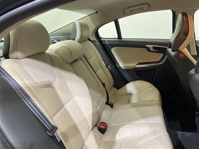 S60 ドライブe 純正ナビ/ワンセグ/Bluetooth/USB/ETC/クルーズコントロール/衝突被害軽減ブレーキ/DN席パワーシート/レザーシート/DN席シートヒーター/コーナーセンサー/LEDヘッドライト(11枚目)