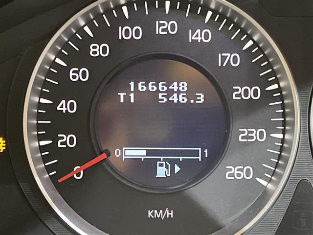 S60 ドライブe 純正ナビ/ワンセグ/Bluetooth/USB/ETC/クルーズコントロール/衝突被害軽減ブレーキ/DN席パワーシート/レザーシート/DN席シートヒーター/コーナーセンサー/LEDヘッドライト(24枚目)