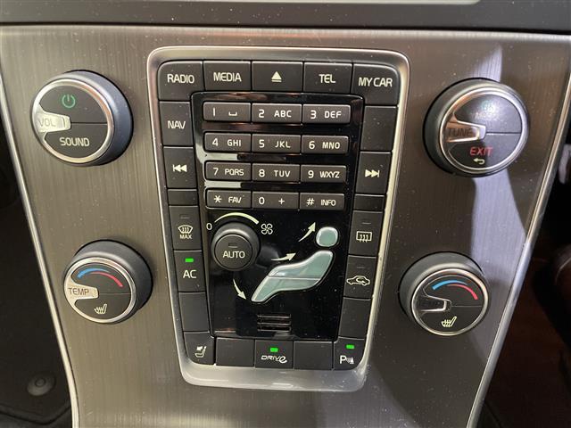S60 ドライブe 純正ナビ/ワンセグ/Bluetooth/USB/ETC/クルーズコントロール/衝突被害軽減ブレーキ/DN席パワーシート/レザーシート/DN席シートヒーター/コーナーセンサー/LEDヘッドライト(26枚目)