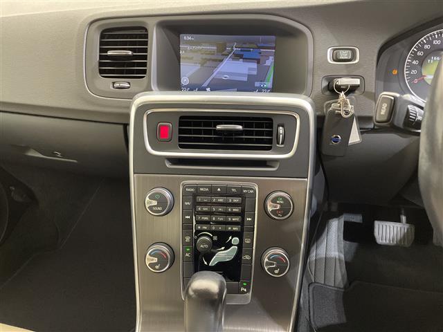 S60 ドライブe 純正ナビ/ワンセグ/Bluetooth/USB/ETC/クルーズコントロール/衝突被害軽減ブレーキ/DN席パワーシート/レザーシート/DN席シートヒーター/コーナーセンサー/LEDヘッドライト(27枚目)