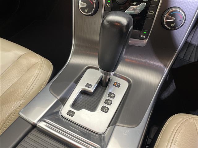 S60 ドライブe 純正ナビ/ワンセグ/Bluetooth/USB/ETC/クルーズコントロール/衝突被害軽減ブレーキ/DN席パワーシート/レザーシート/DN席シートヒーター/コーナーセンサー/LEDヘッドライト(28枚目)