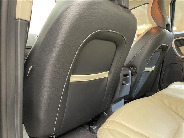 S60 ドライブe 純正ナビ/ワンセグ/Bluetooth/USB/ETC/クルーズコントロール/衝突被害軽減ブレーキ/DN席パワーシート/レザーシート/DN席シートヒーター/コーナーセンサー/LEDヘッドライト(32枚目)