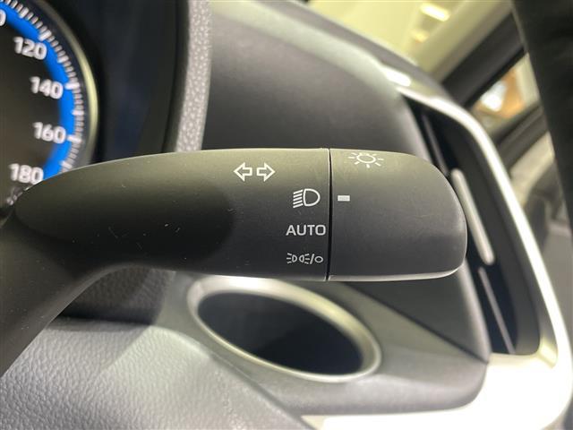 ランディ ハイブリッドG 社外10型ナビ 両側電動スライドドア シートヒーター ハーフレザーシート 前後コーナーセンサー アダプティブクルーズコントロール ブラインドスポットモニター 純正アルミホイール LEDライト 禁煙車(13枚目)