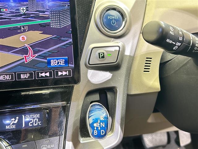 プリウスアルファ S 社外10型ナヒ゛社外後席モニター ETC 前ドライブレコーダー バックカメラ LEDヘッドライト 純正フロアマット 衝突軽減システム スマートキー 3列シート スペアーキー カーテンエアーバック(11枚目)