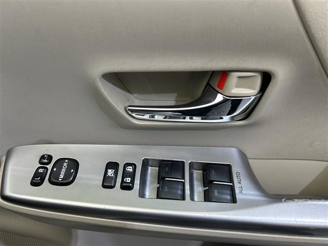 プリウスアルファ S 社外10型ナヒ゛社外後席モニター ETC 前ドライブレコーダー バックカメラ LEDヘッドライト 純正フロアマット 衝突軽減システム スマートキー 3列シート スペアーキー カーテンエアーバック(13枚目)