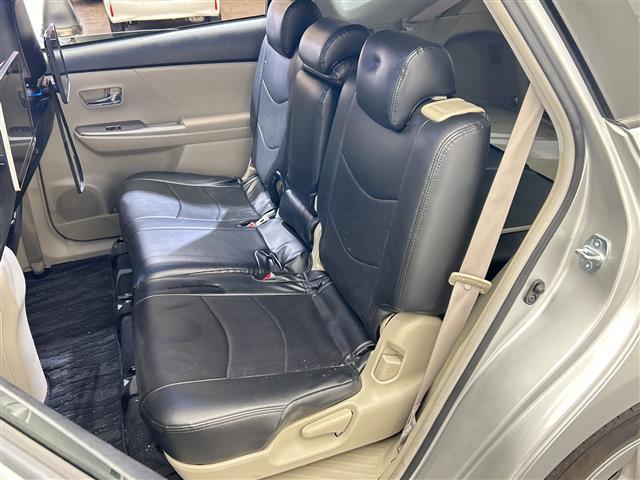 プリウスアルファ S 社外10型ナヒ゛社外後席モニター ETC 前ドライブレコーダー バックカメラ LEDヘッドライト 純正フロアマット 衝突軽減システム スマートキー 3列シート スペアーキー カーテンエアーバック(17枚目)