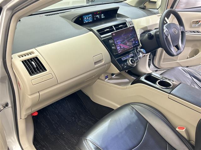 プリウスアルファ S 社外10型ナヒ゛社外後席モニター ETC 前ドライブレコーダー バックカメラ LEDヘッドライト 純正フロアマット 衝突軽減システム スマートキー 3列シート スペアーキー カーテンエアーバック(18枚目)