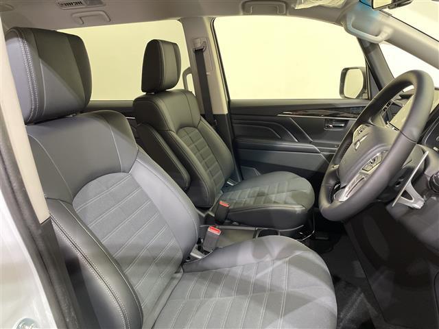 デリカD:5 シャモニー 登録済未使用車 ALPINE11型ナビ フルセグTV Bluetooth USB 全周囲カメラ 衝突被害軽減ブレーキ アダプティブクルーズコントロール 両側電動スライドドア 電動リアゲート 禁煙車(14枚目)