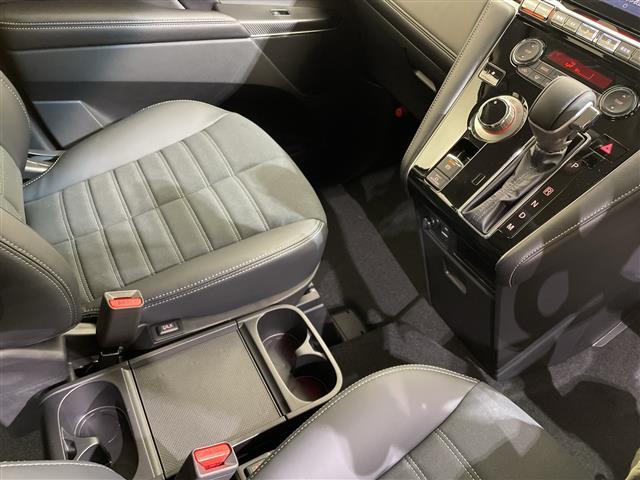 デリカD:5 シャモニー 登録済未使用車 ALPINE11型ナビ フルセグTV Bluetooth USB 全周囲カメラ 衝突被害軽減ブレーキ アダプティブクルーズコントロール 両側電動スライドドア 電動リアゲート 禁煙車(23枚目)