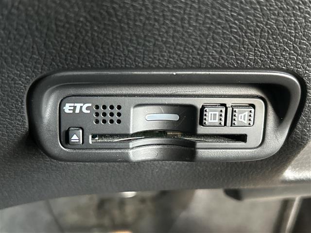 ヴェゼル ハイブリッドRS・ホンダセンシング 純正ナビ フルセグTV バックカメラ Bluetooth 衝突被害軽減ブレーキ シートヒーター アダプティブクルーズコントロール レーンアシスト ビルトインETC LEDライト パドルシフト 禁煙車(5枚目)