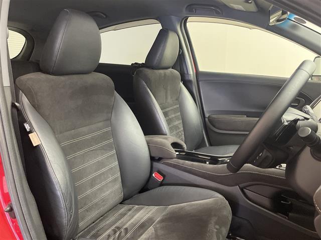 ヴェゼル ハイブリッドRS・ホンダセンシング 純正ナビ フルセグTV バックカメラ Bluetooth 衝突被害軽減ブレーキ シートヒーター アダプティブクルーズコントロール レーンアシスト ビルトインETC LEDライト パドルシフト 禁煙車(14枚目)