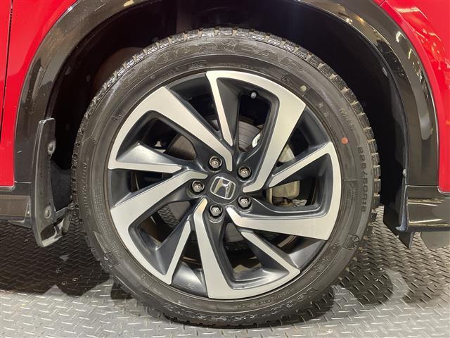 ヴェゼル ハイブリッドRS・ホンダセンシング 純正ナビ フルセグTV バックカメラ Bluetooth 衝突被害軽減ブレーキ シートヒーター アダプティブクルーズコントロール レーンアシスト ビルトインETC LEDライト パドルシフト 禁煙車(17枚目)