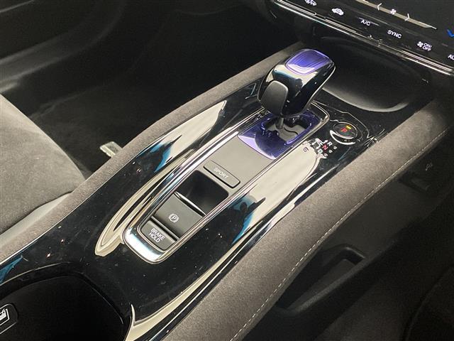 ヴェゼル ハイブリッドRS・ホンダセンシング 純正ナビ フルセグTV バックカメラ Bluetooth 衝突被害軽減ブレーキ シートヒーター アダプティブクルーズコントロール レーンアシスト ビルトインETC LEDライト パドルシフト 禁煙車(24枚目)