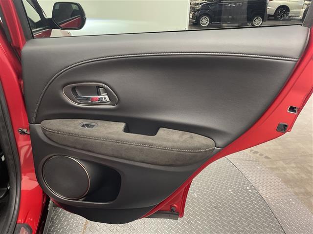 ヴェゼル ハイブリッドRS・ホンダセンシング 純正ナビ フルセグTV バックカメラ Bluetooth 衝突被害軽減ブレーキ シートヒーター アダプティブクルーズコントロール レーンアシスト ビルトインETC LEDライト パドルシフト 禁煙車(35枚目)