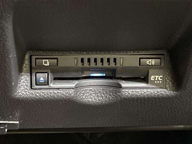 ヤリスクロス ハイブリッドＺ　モデリスタエアロ　純正８型ナビ　Ｂｌｕｅｔｏｏｔｈ　全周囲カメラ　衝突被害軽減ブレーキ　レーンアシスト　コーナーセンサー　ブラインドスポットモニター　オートマチックハイビーム　シートヒーター　禁煙車（5枚目）