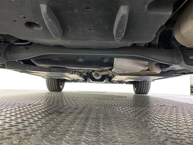 ヤリスクロス ハイブリッドＺ　モデリスタエアロ　純正８型ナビ　Ｂｌｕｅｔｏｏｔｈ　全周囲カメラ　衝突被害軽減ブレーキ　レーンアシスト　コーナーセンサー　ブラインドスポットモニター　オートマチックハイビーム　シートヒーター　禁煙車（35枚目）