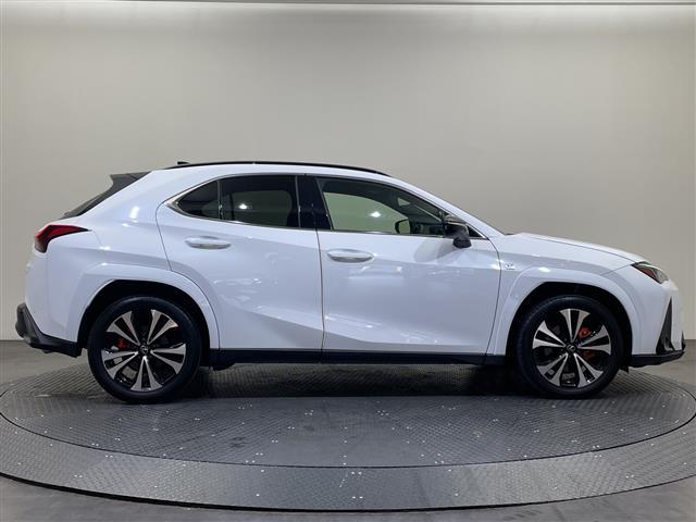 ＵＸ ＵＸ２００　Ｆスポーツエモーショナルエクスプローラ　ムーンルーフ　ルーフレール　１２．３インチディスプレイオーディオ　全周囲カメラ　フルセグＴＶ　ビルトインＥＴＣ　ブラインドスポットモニター　シートヒーター　エアシート　パワーシート　ＬＥＤライト　禁煙（41枚目）