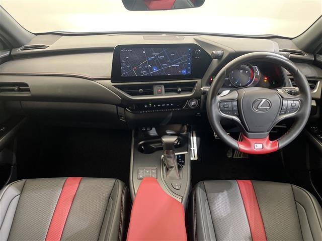 ＵＸ ＵＸ２００　Ｆスポーツエモーショナルエクスプローラ　ムーンルーフ　ルーフレール　１２．３インチディスプレイオーディオ　全周囲カメラ　フルセグＴＶ　ビルトインＥＴＣ　ブラインドスポットモニター　シートヒーター　エアシート　パワーシート　ＬＥＤライト　禁煙（42枚目）