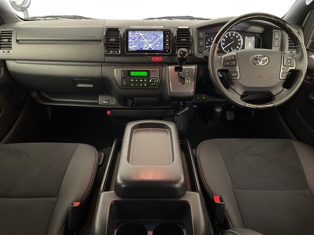 ハイエースバン スーパーＧＬ　ダーク　プライムＩＩ　デジタルインナーミラー　両側電動スライドドア　衝突被害軽減ブレーキ　社外ＳＤナビ　前後コーナーセンサー　ＥＴＣ　前後ドライブレコーダー　フルセグＴＶ　バックカメラ　ＵＳＢ入力端子　スマートキー　禁煙（2枚目）