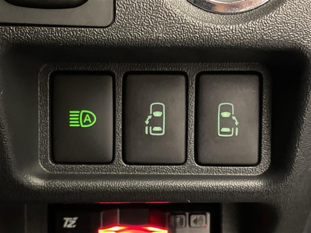 ハイエースバン スーパーＧＬ　ダーク　プライムＩＩ　デジタルインナーミラー　両側電動スライドドア　衝突被害軽減ブレーキ　社外ＳＤナビ　前後コーナーセンサー　ＥＴＣ　前後ドライブレコーダー　フルセグＴＶ　バックカメラ　ＵＳＢ入力端子　スマートキー　禁煙（9枚目）