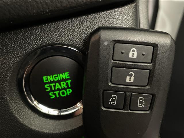 ハイエースバン スーパーＧＬ　ダーク　プライムＩＩ　デジタルインナーミラー　両側電動スライドドア　衝突被害軽減ブレーキ　社外ＳＤナビ　前後コーナーセンサー　ＥＴＣ　前後ドライブレコーダー　フルセグＴＶ　バックカメラ　ＵＳＢ入力端子　スマートキー　禁煙（10枚目）