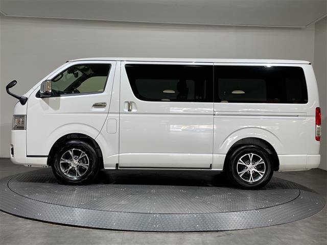 ハイエースバン スーパーＧＬ　ダーク　プライムＩＩ　デジタルインナーミラー　両側電動スライドドア　衝突被害軽減ブレーキ　社外ＳＤナビ　前後コーナーセンサー　ＥＴＣ　前後ドライブレコーダー　フルセグＴＶ　バックカメラ　ＵＳＢ入力端子　スマートキー　禁煙（19枚目）